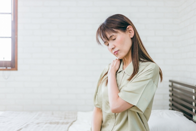 肩こりに悩む方のイメージ ひまわり鍼灸整骨院